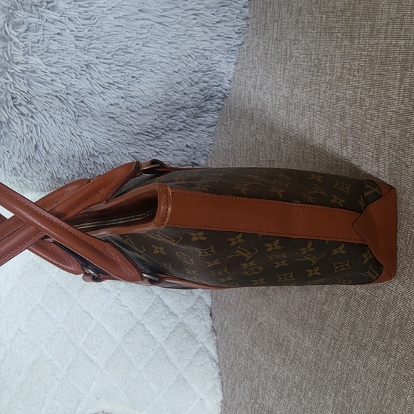 Louis Vuitton Sac Weekend Monogram Shoulder Bag. w/COA. - Picture 4 of 12